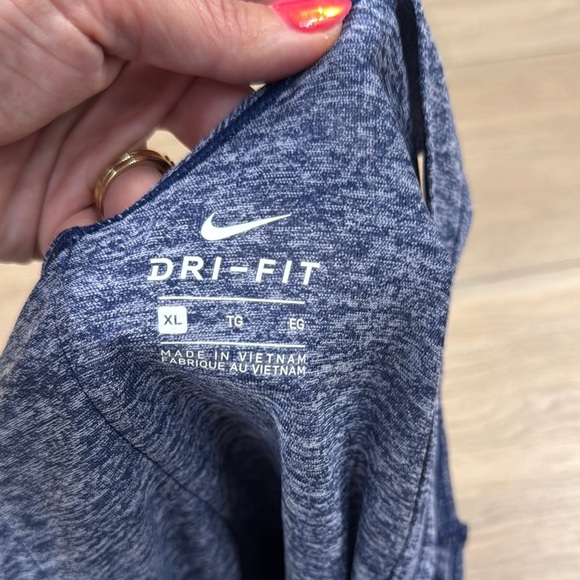 Nike Women’s Studio Cutout Heathered Blue Dri-Fit Tank Top - Picture 5 of 11